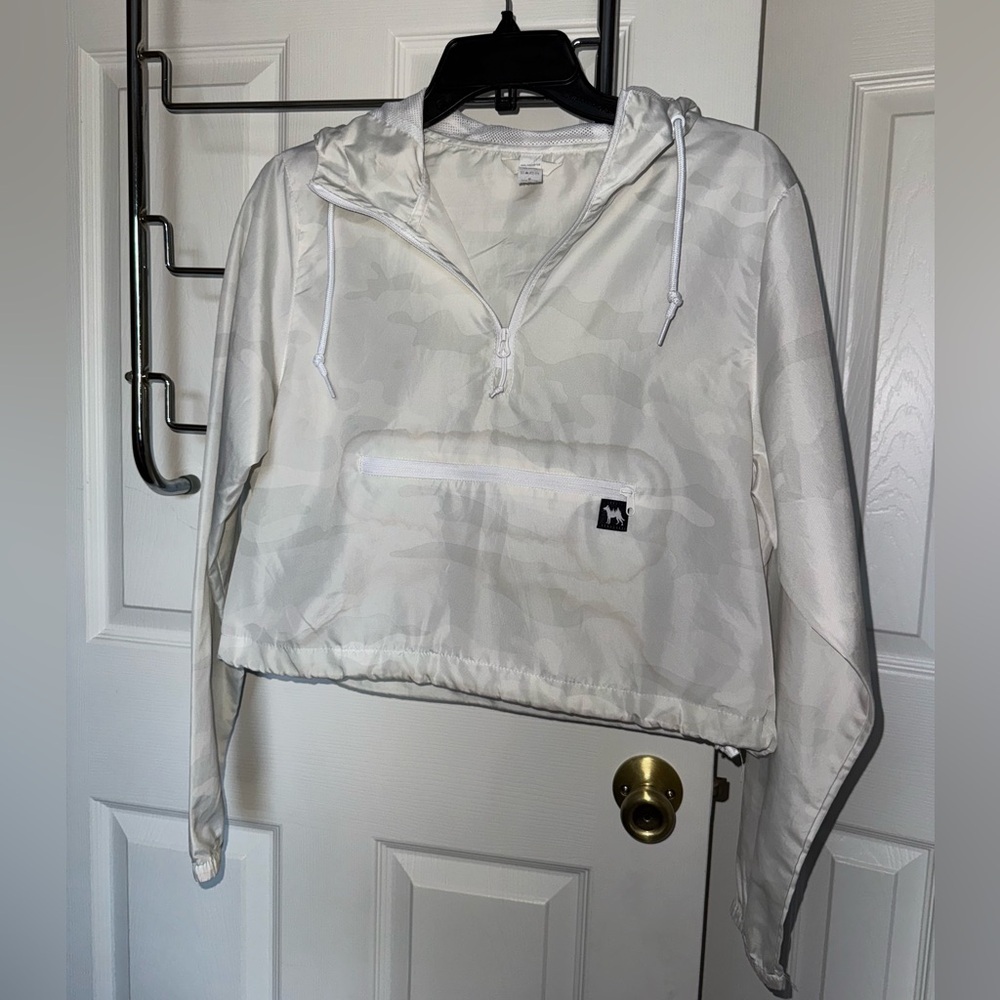 Wild South Cropped Wind breaker Size Small